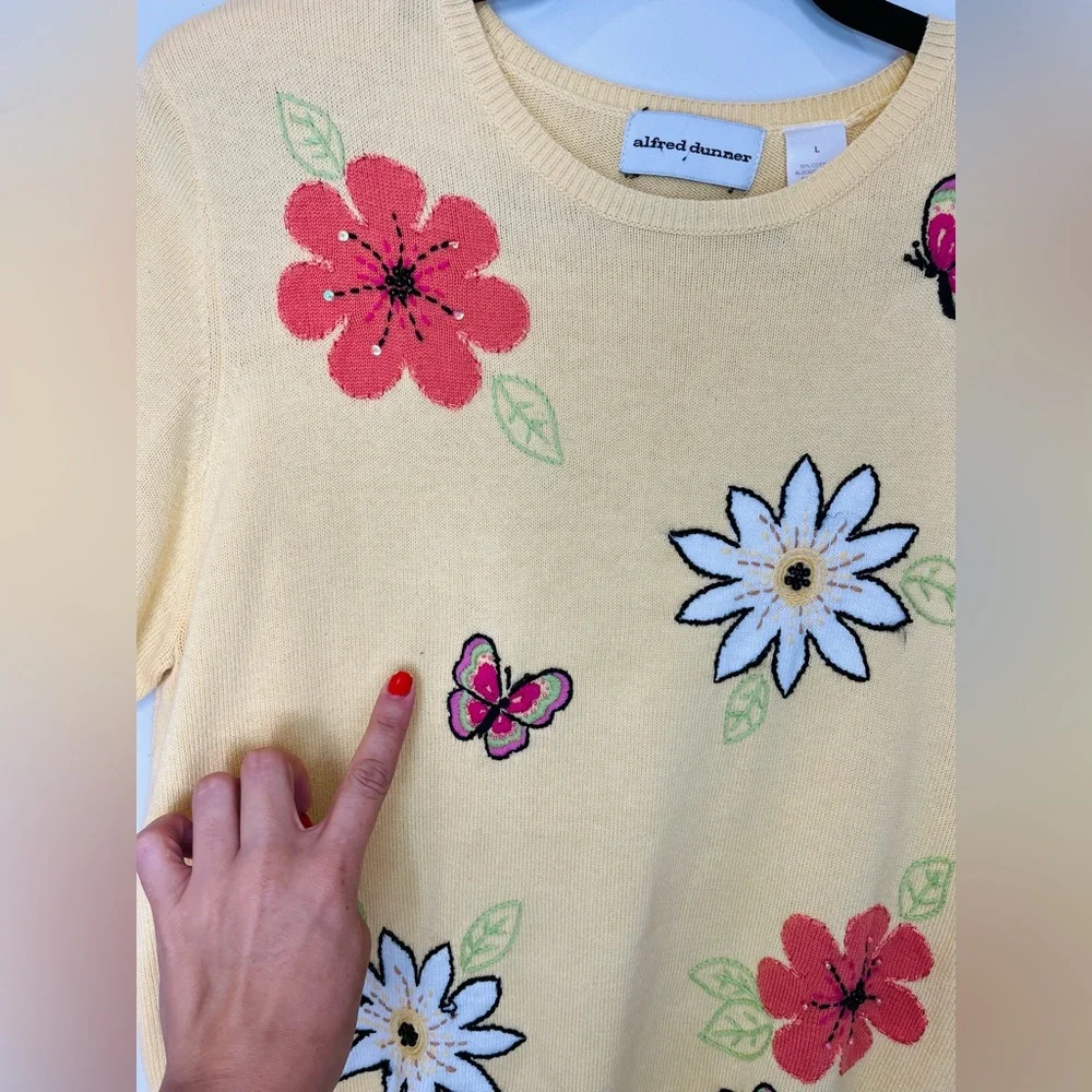 Alfred Dunner • Women’s Vintage Yellow Floral Embroidered Short Sleeve Tee Top L - Picture 5 of 9